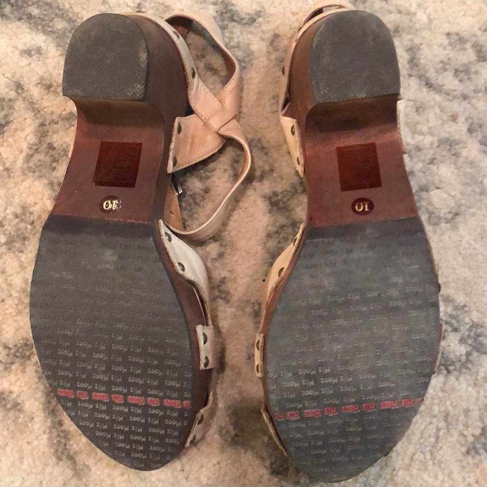 Clogs - Picture 3 of 3